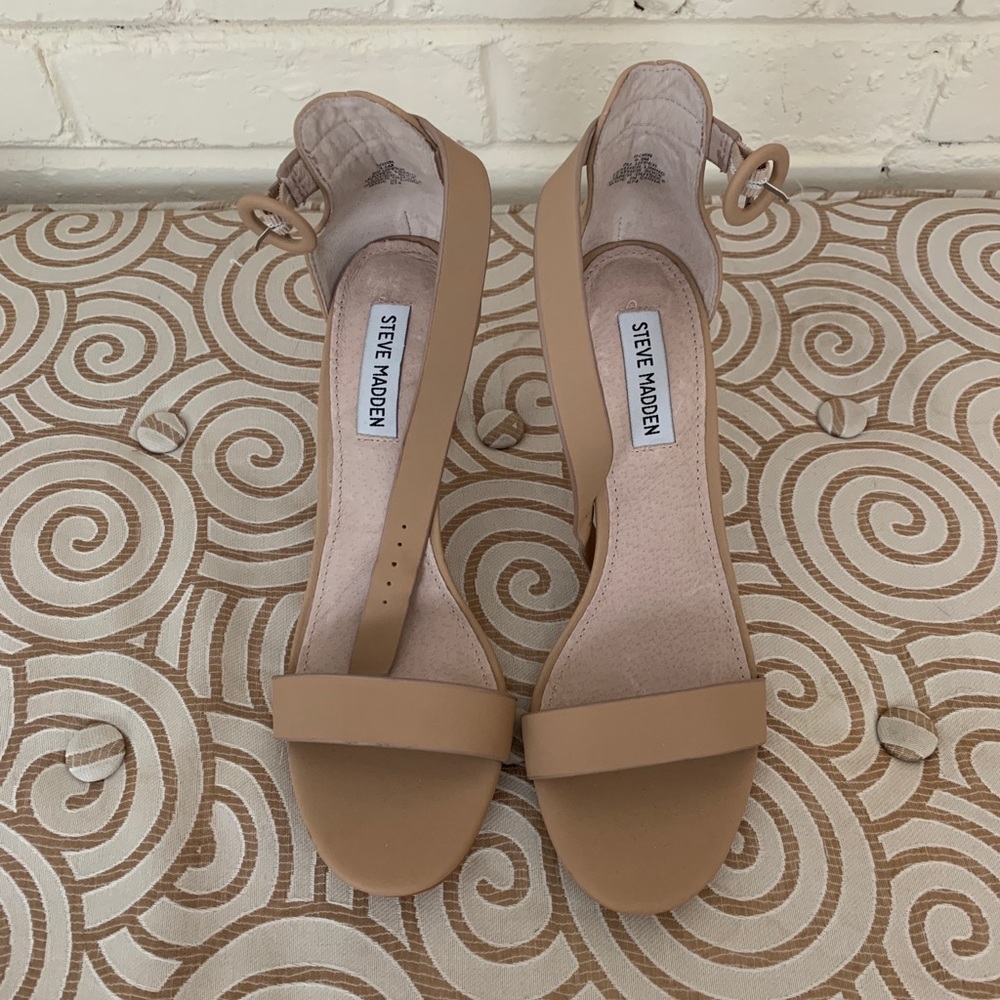 Steve Madden Tan Sandals